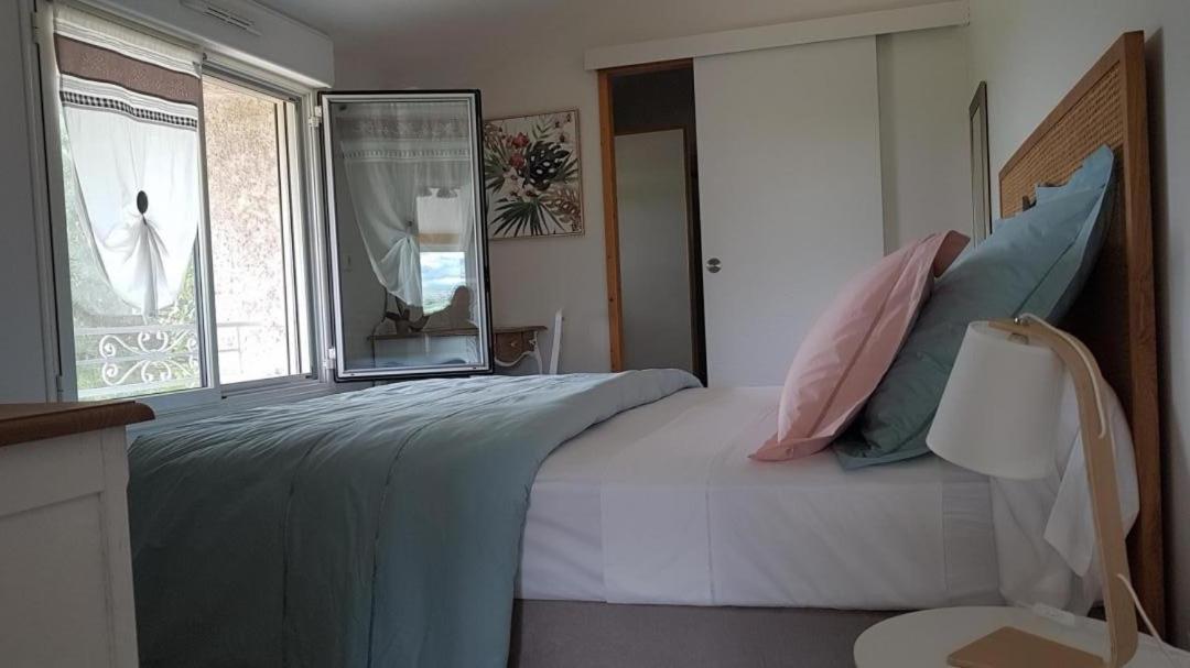 Relais De Navon Bed & Breakfast Saint-Joseph  Екстериор снимка